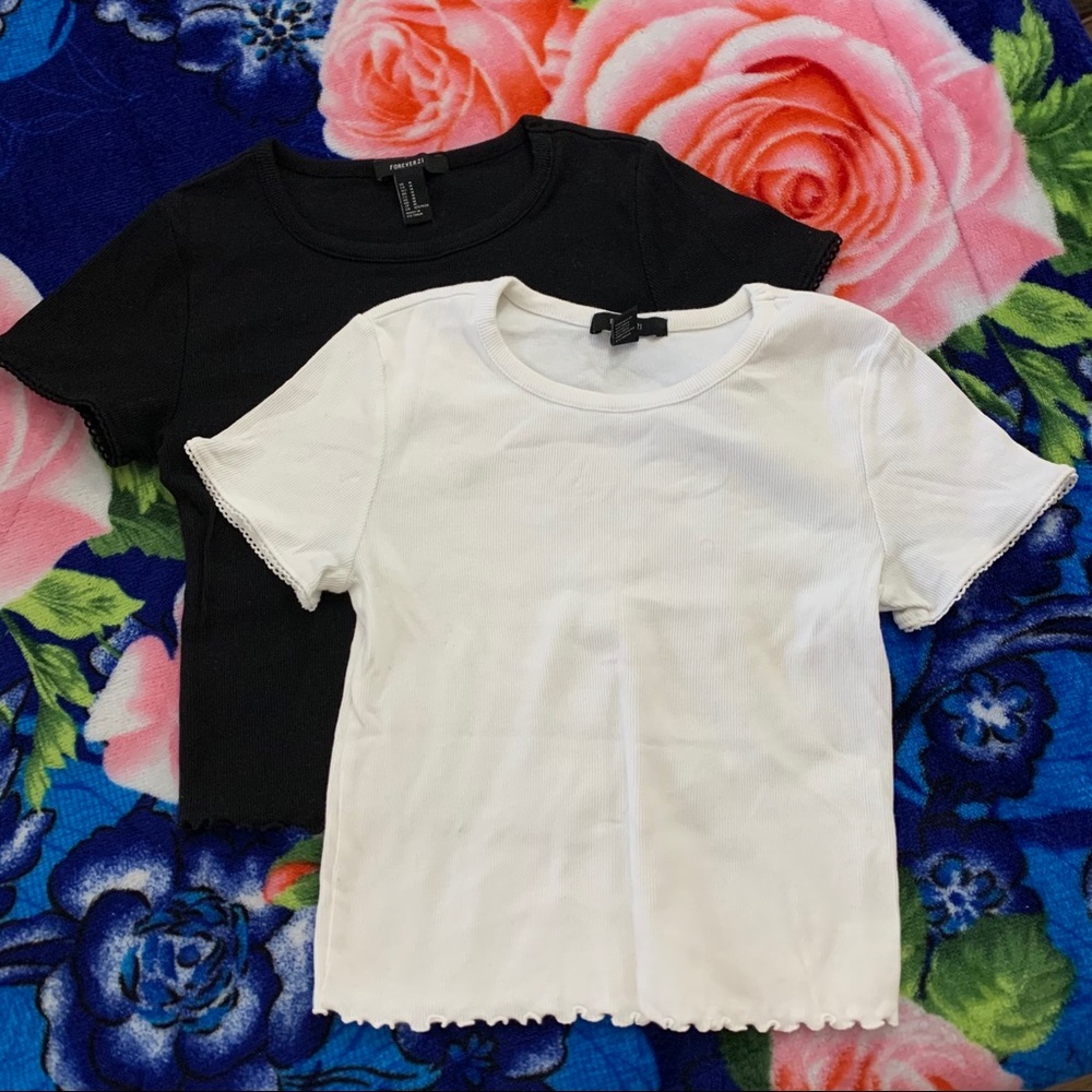 Forever 21 Size Medium Crop Tops.